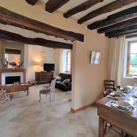 Le Logis De La Tour * Montepilloy
